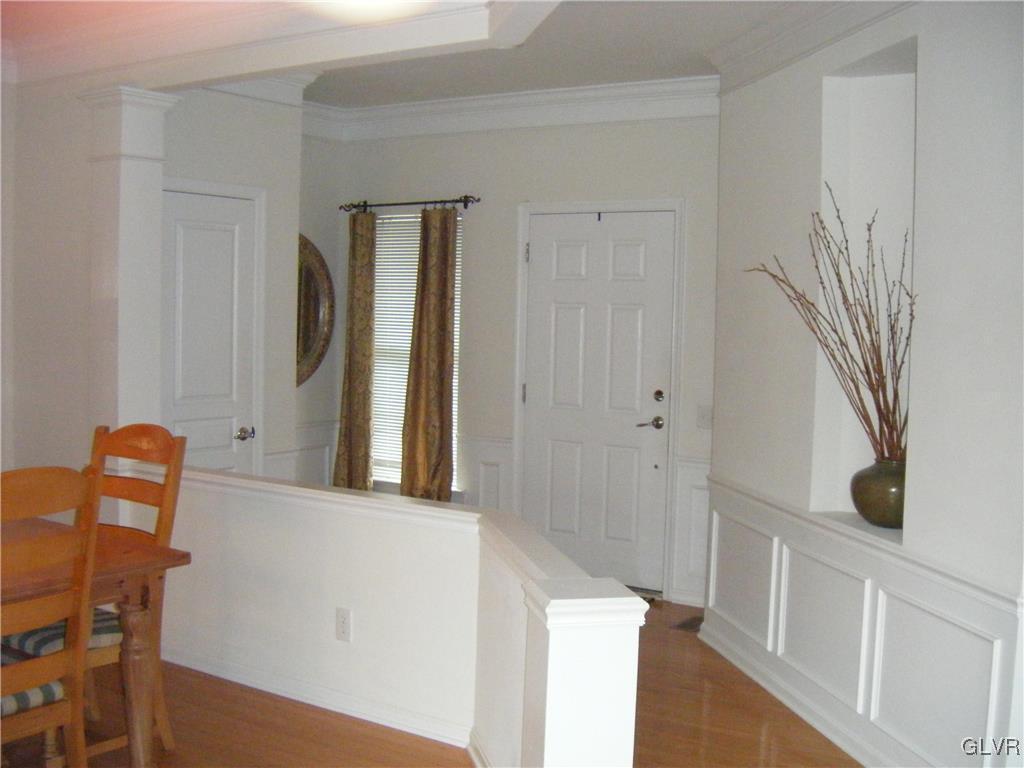 8701 Cascade Road Breinigsville, PA 18031 - Photo 3 of 33 Entry foyer with closet.