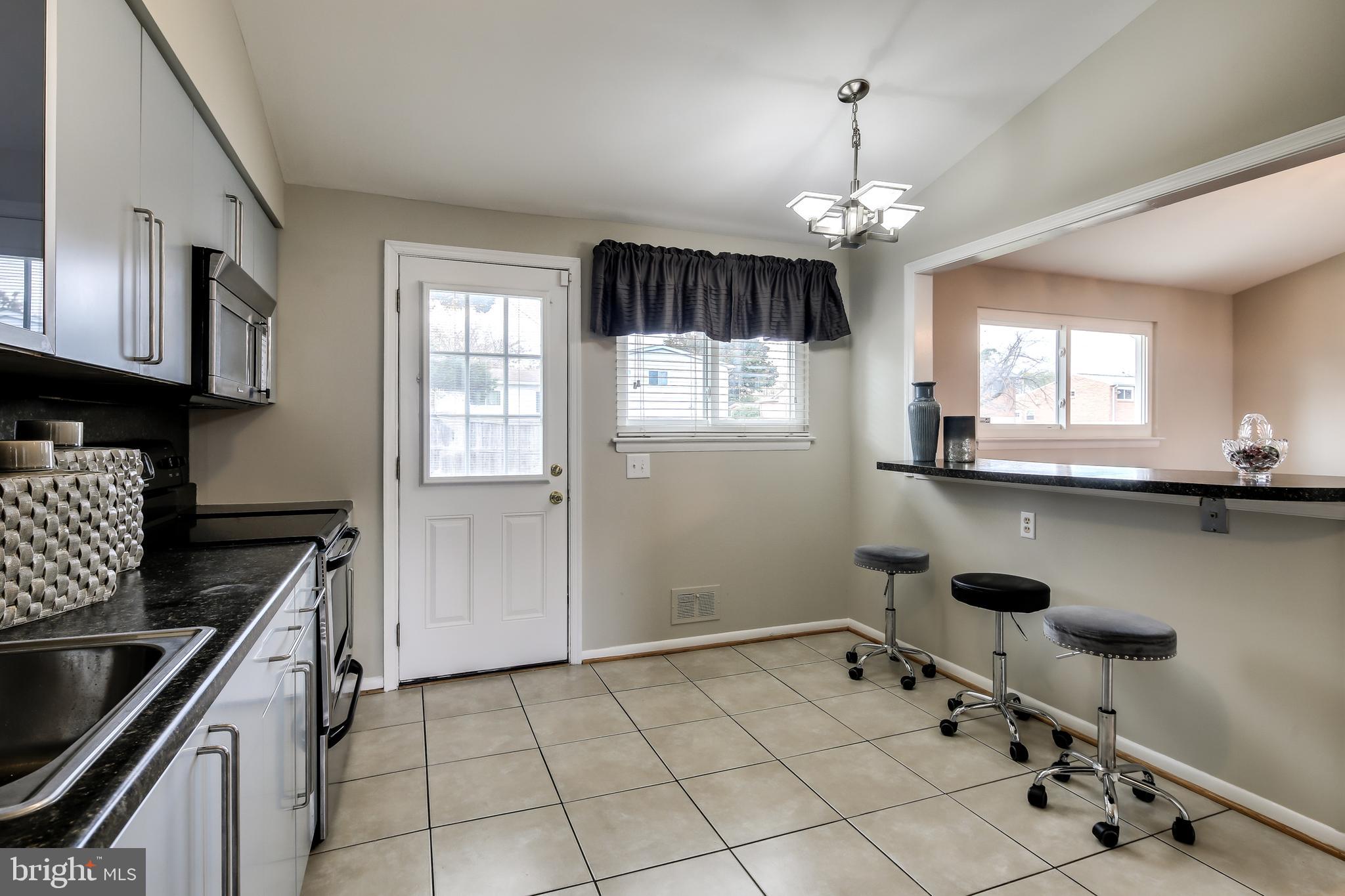 7429 Kathydale Road Pikesville, MD 21208 - Photo 14 of 31 Kitchen