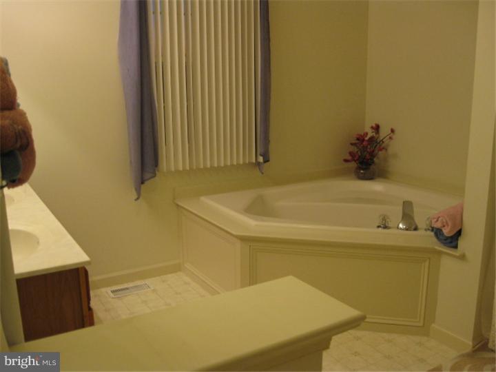 305 Anvil Road Nottingham, PA 19362 - Photo 9 of 14 Master Bathroom