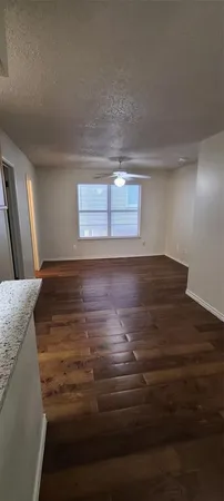 $1,200 | 1907 Robbins Place, Unit 204, Austin, TX 78705