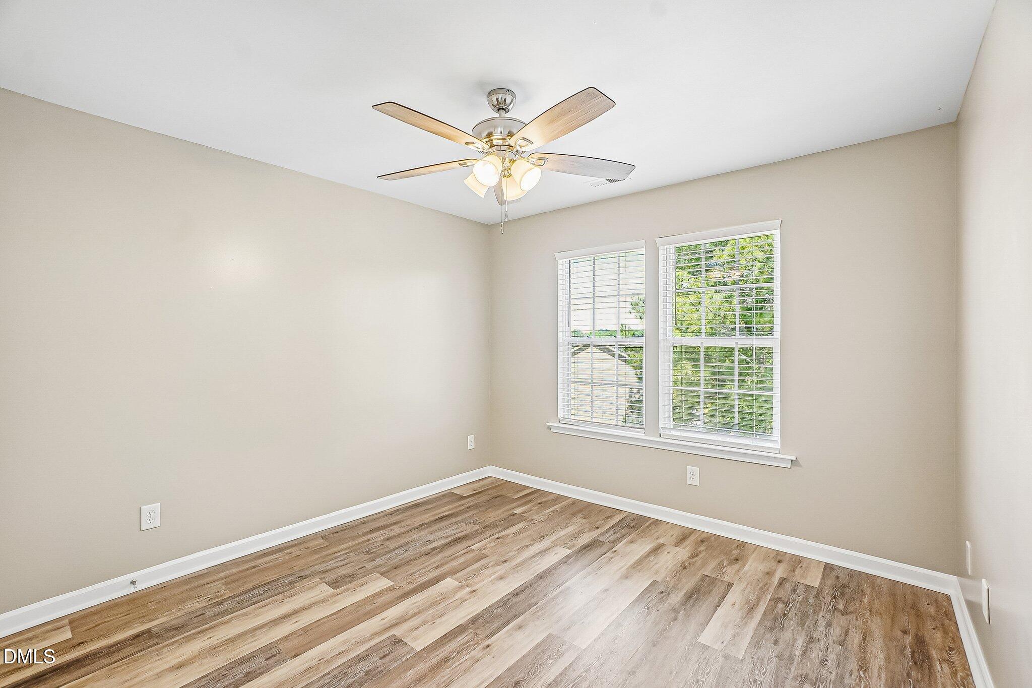 1404 Springshire Court Raleigh, NC 27610 - Photo 20 of 28 24-web-or-mls-Springshire Ct-S1505-024
