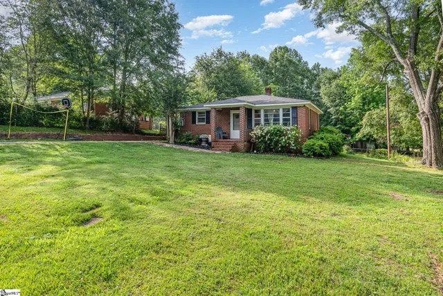 $240,000 | 7 Edgewood Street, Liberty, SC 29657