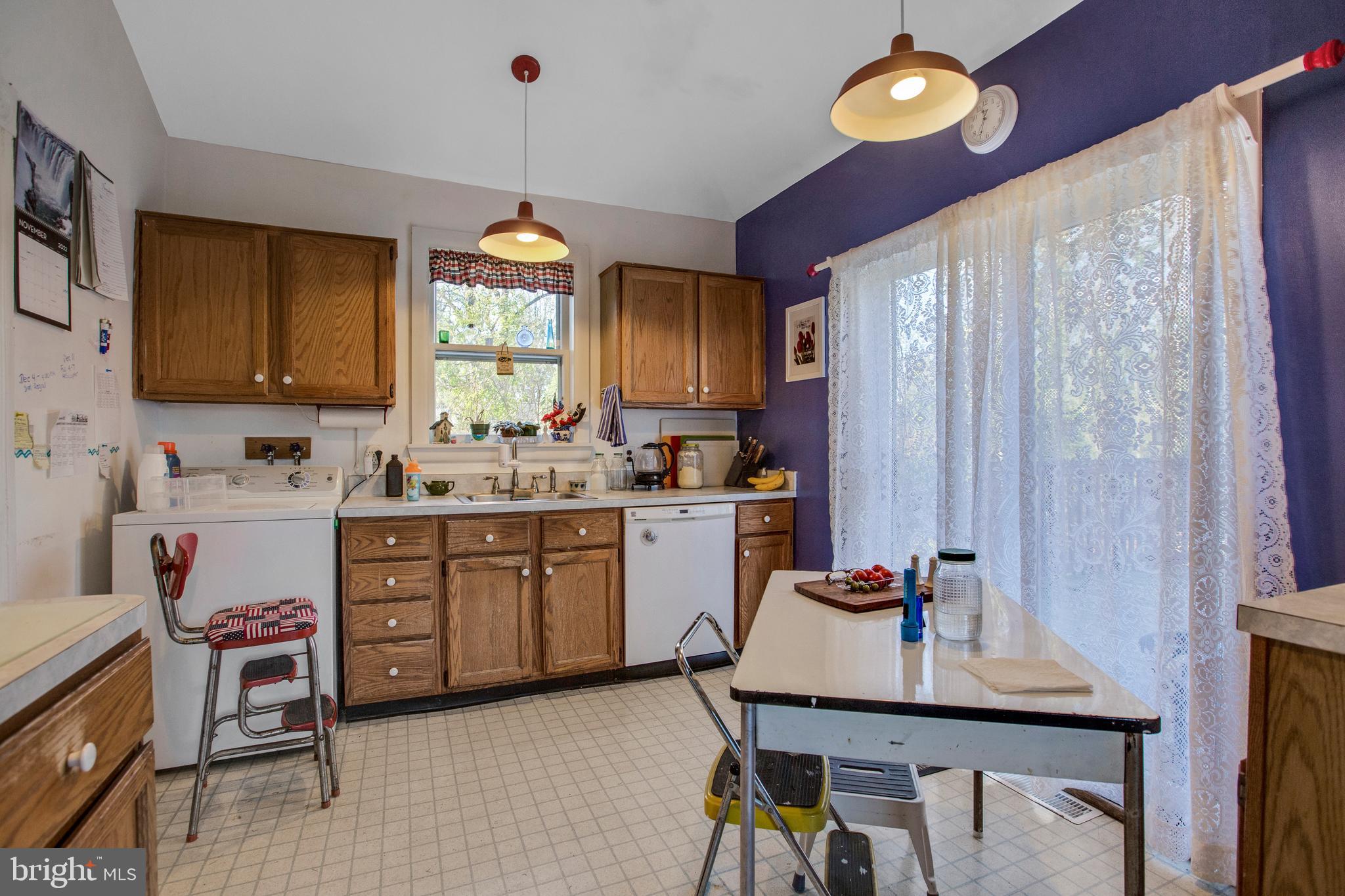 1218 Old Lancaster Road Berwyn, PA 19312 - Photo 8 of 26