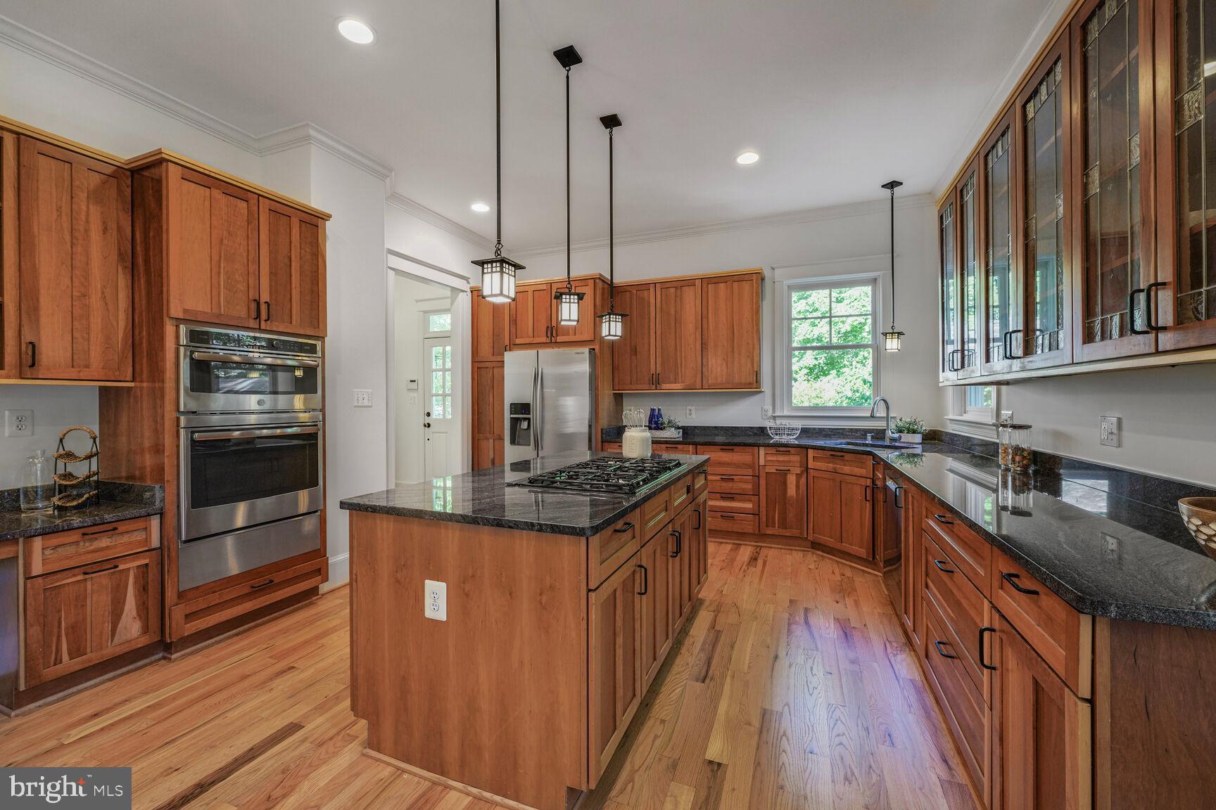 5517 McKinley Street Bethesda, MD 20817 - Photo 8 of 58 Gallery Image 8