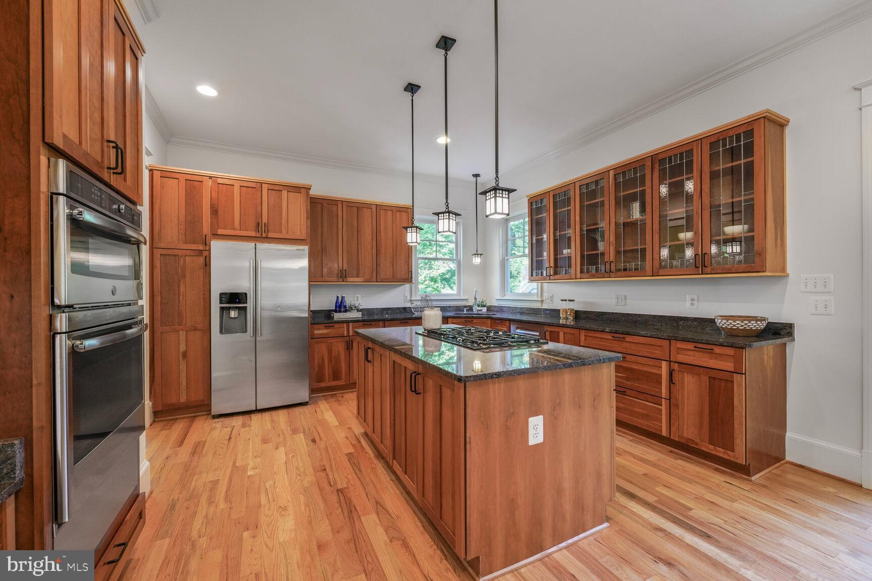 5517 McKinley Street Bethesda, MD 20817 - Photo 9 of 58 Gallery Image 9