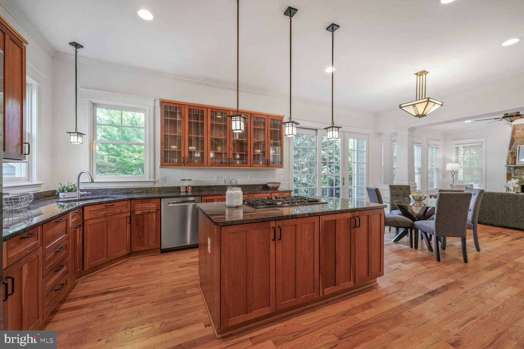 5517 McKinley Street Bethesda, MD 20817 - Photo 10 of 58 Gallery Image 10