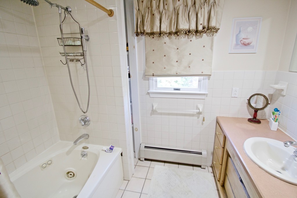 16 Lawrence Road Lynn, MA 01904 - Photo 12 of 18 Gallery Image 12