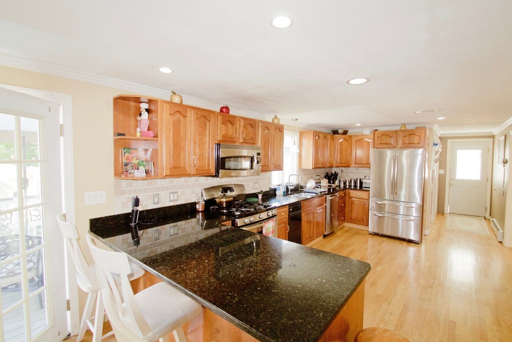 16 Lawrence Road Lynn, MA 01904 - Photo 2 of 18 Gallery Image 2