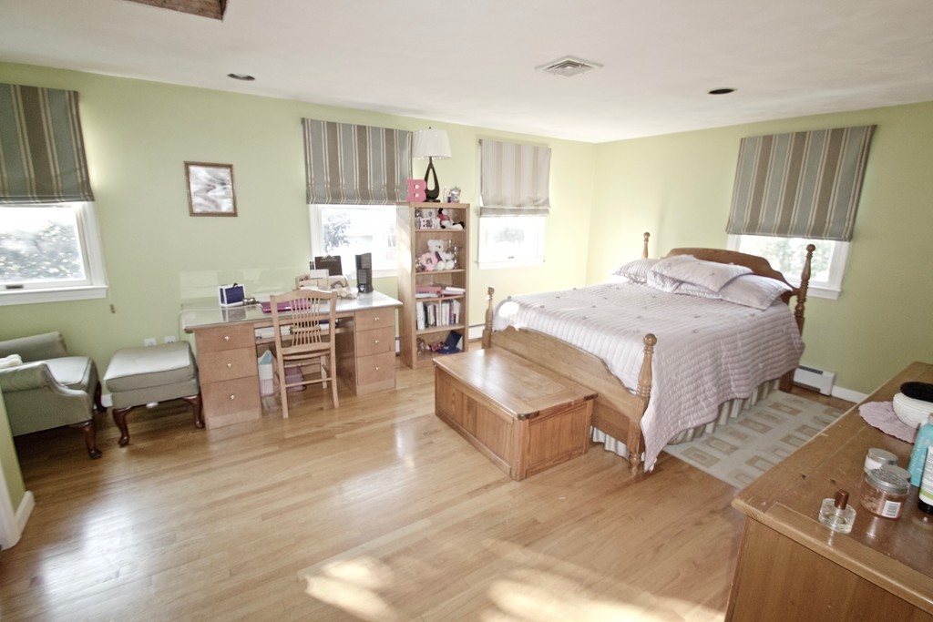16 Lawrence Road Lynn, MA 01904 - Photo 6 of 18 Gallery Image 6