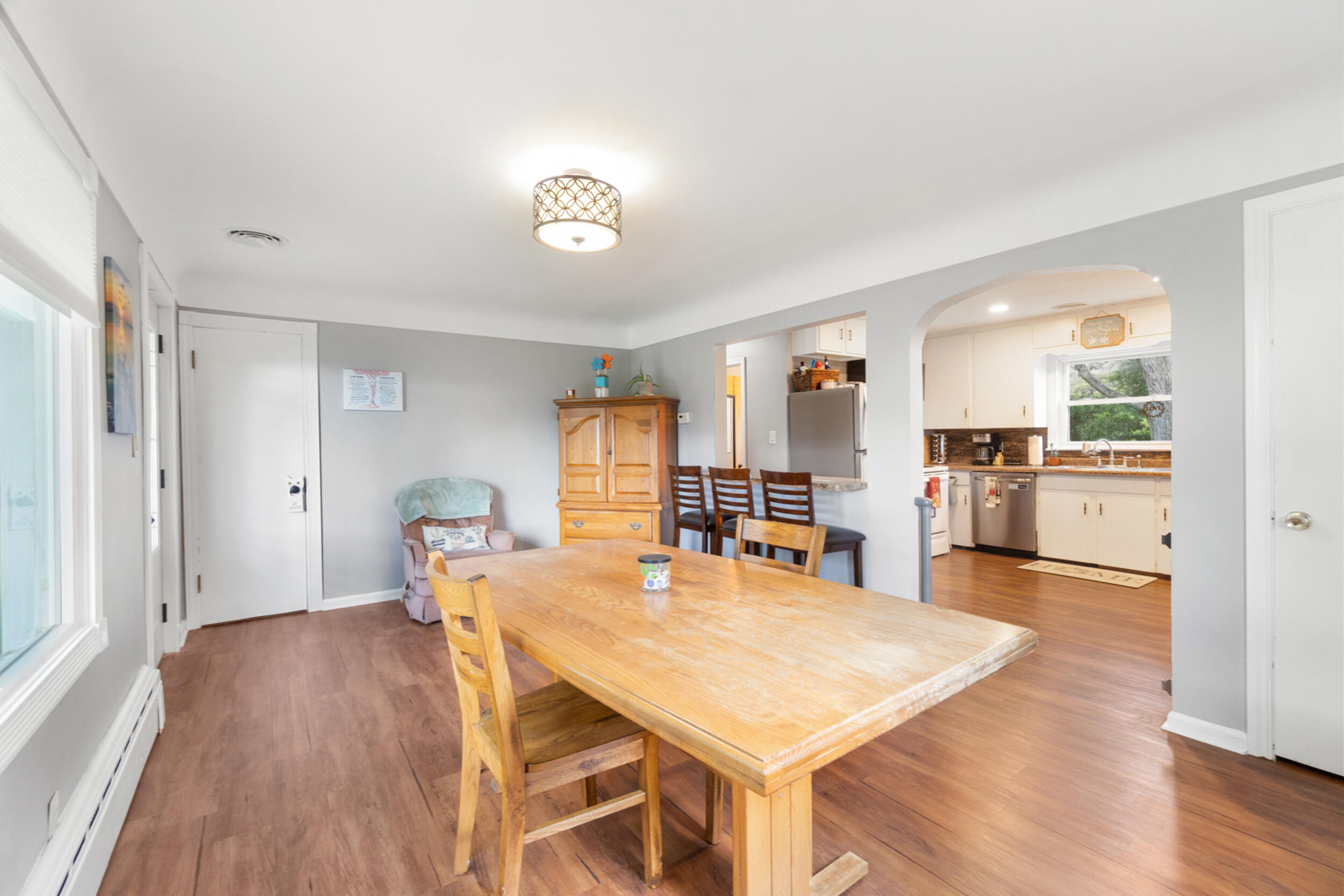 1499 Glasgow Road Jackson, MI 49201 - Photo 12 of 27 14