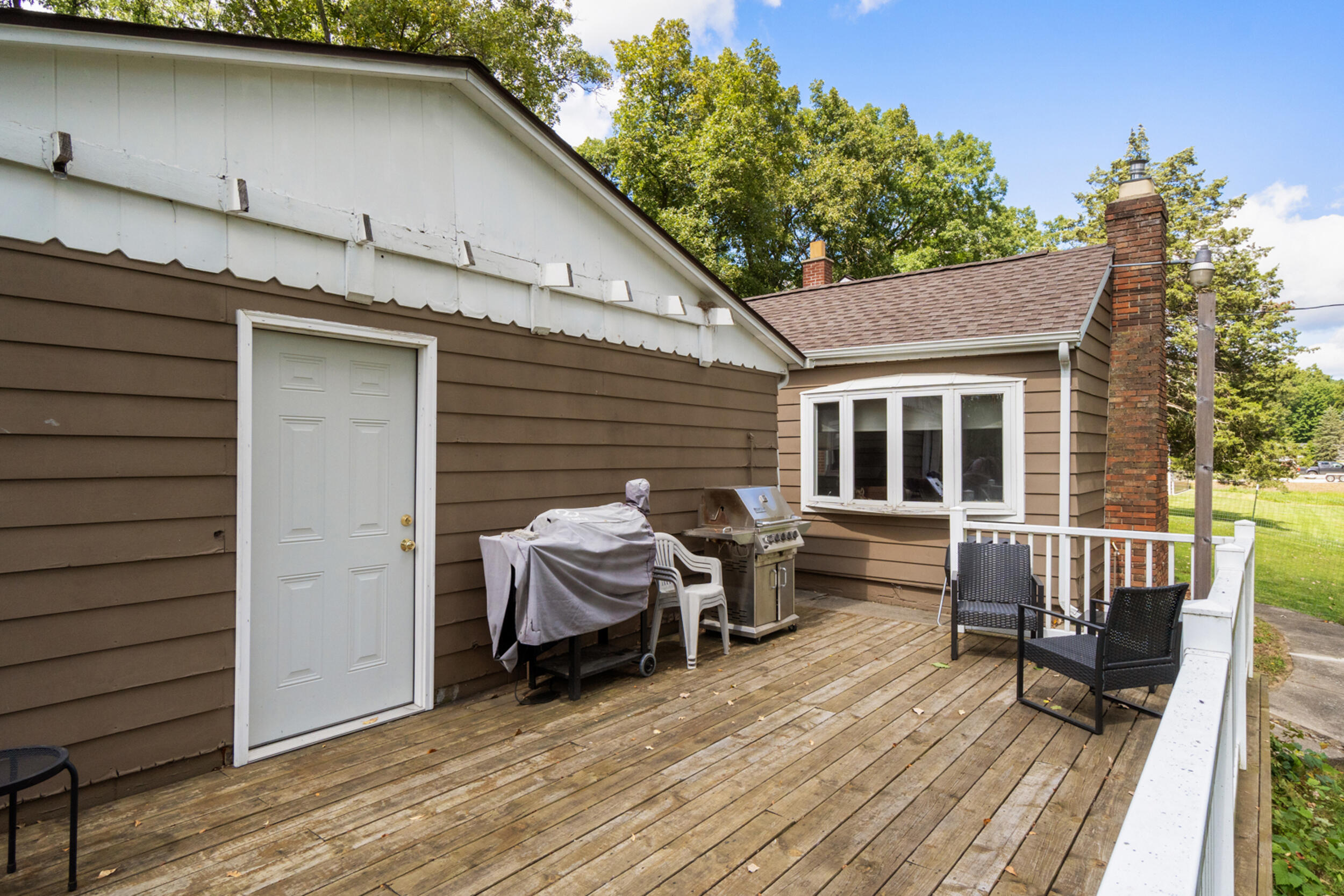 1499 Glasgow Road Jackson, MI 49201 - Photo 24 of 27 26