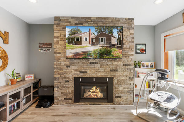 1499 Glasgow Road Jackson, MI 49201 - Photo 6 of 27 8