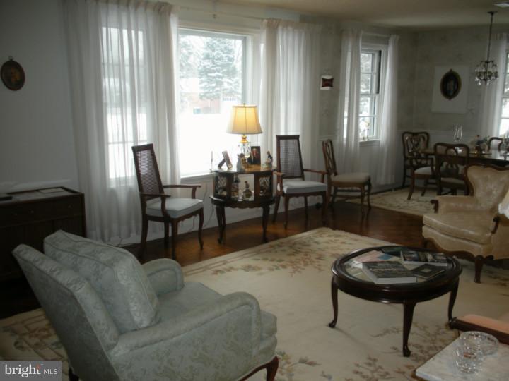 1009 Edann Road Oreland, PA 19075 - Photo 11 of 23 Living Room