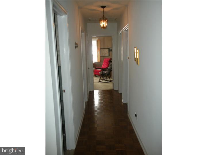 1009 Edann Road Oreland, PA 19075 - Photo 16 of 23 Hallway