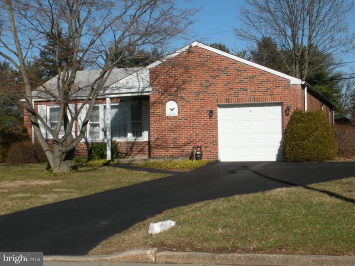 1009 Edann Road Oreland, PA 19075 - Photo 3 of 23 Exterior Front