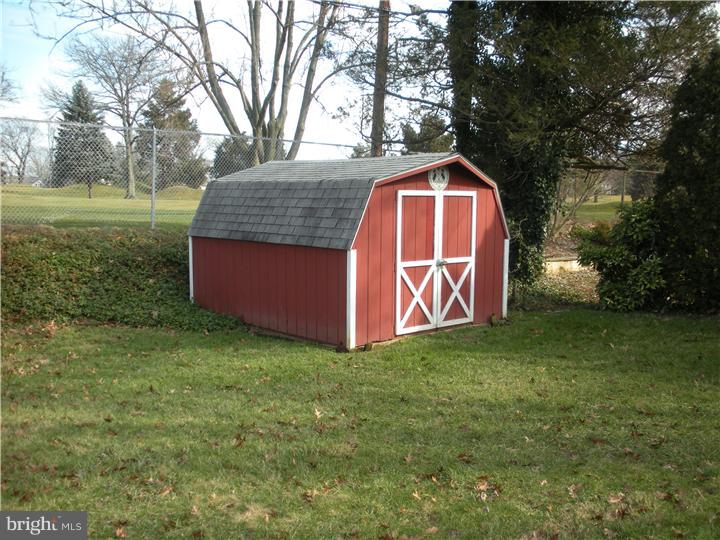 1009 Edann Road Oreland, PA 19075 - Photo 23 of 23 Storage Shed
