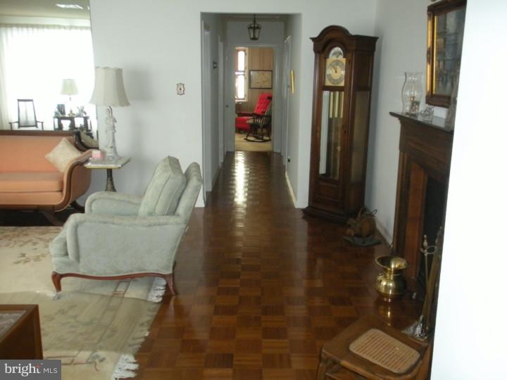 1009 Edann Road Oreland, PA 19075 - Photo 8 of 23 Living Room
