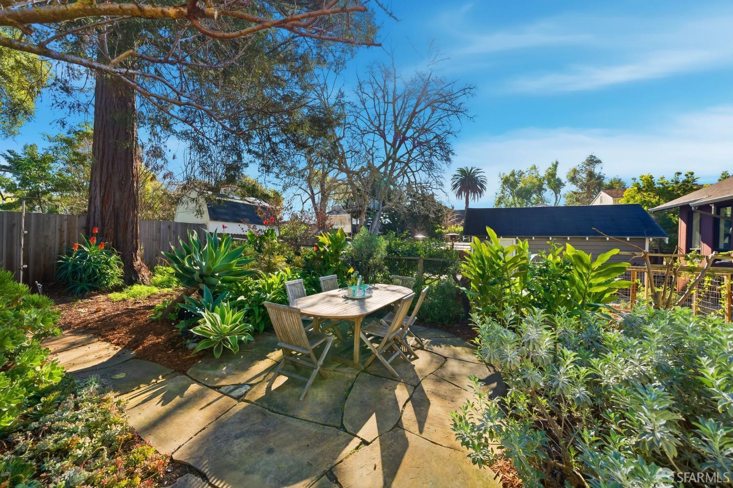 2231 Byron Street Berkeley, CA 94702 - Photo 36 of 42