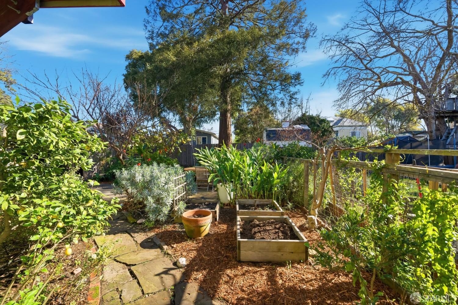 2231 Byron Street Berkeley, CA 94702 - Photo 38 of 42