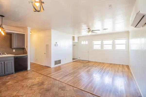 $139,900 | 133 Elgin Avenue, Levelland, TX 79336