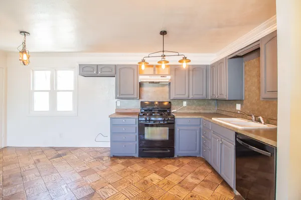 $139,900 | 133 Elgin Avenue, Levelland, TX 79336