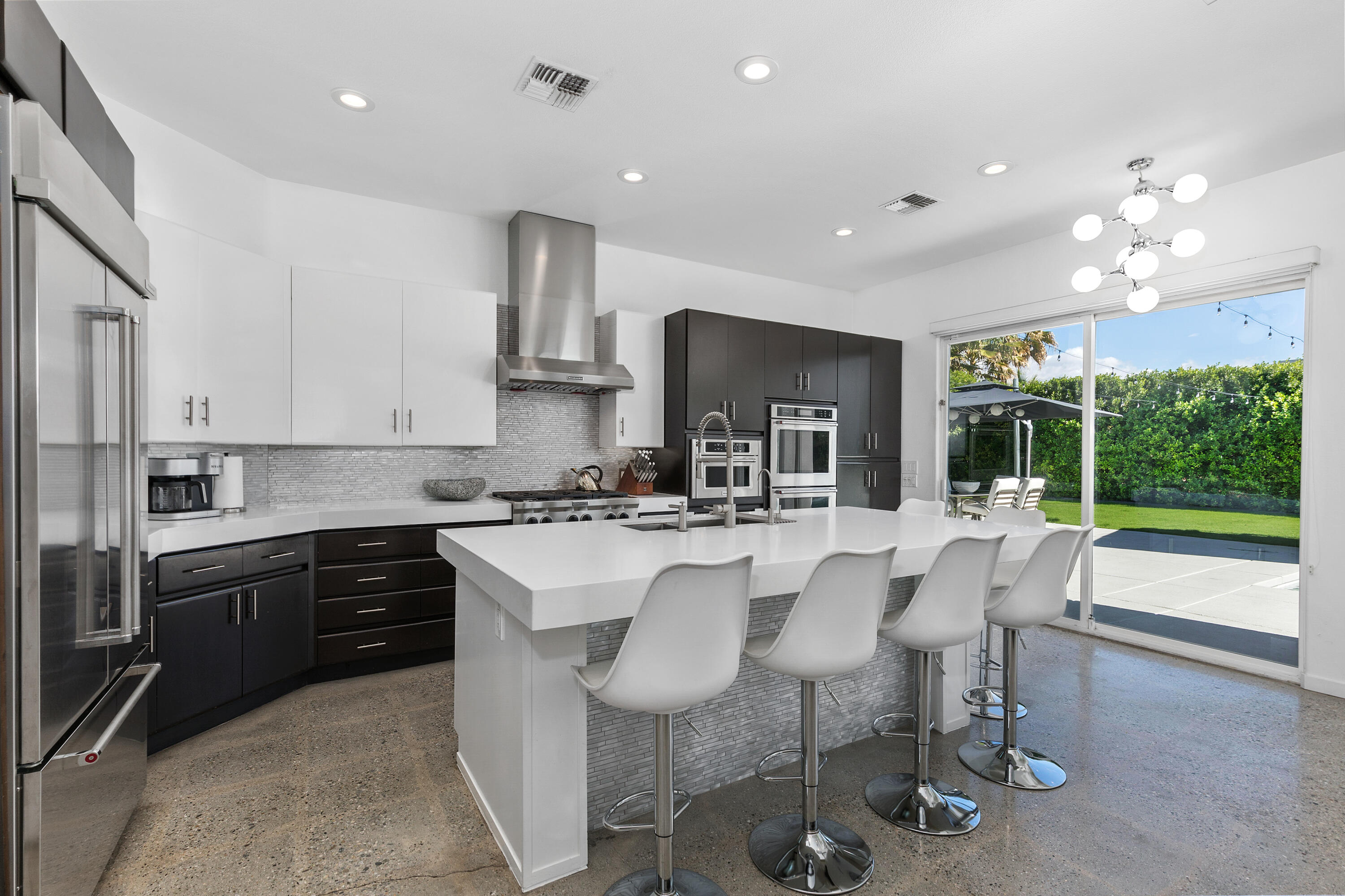 11 Sterling Place Rancho Mirage, CA 92270 - Photo 16 of 47 20_10940847_155431_155431-EI-118