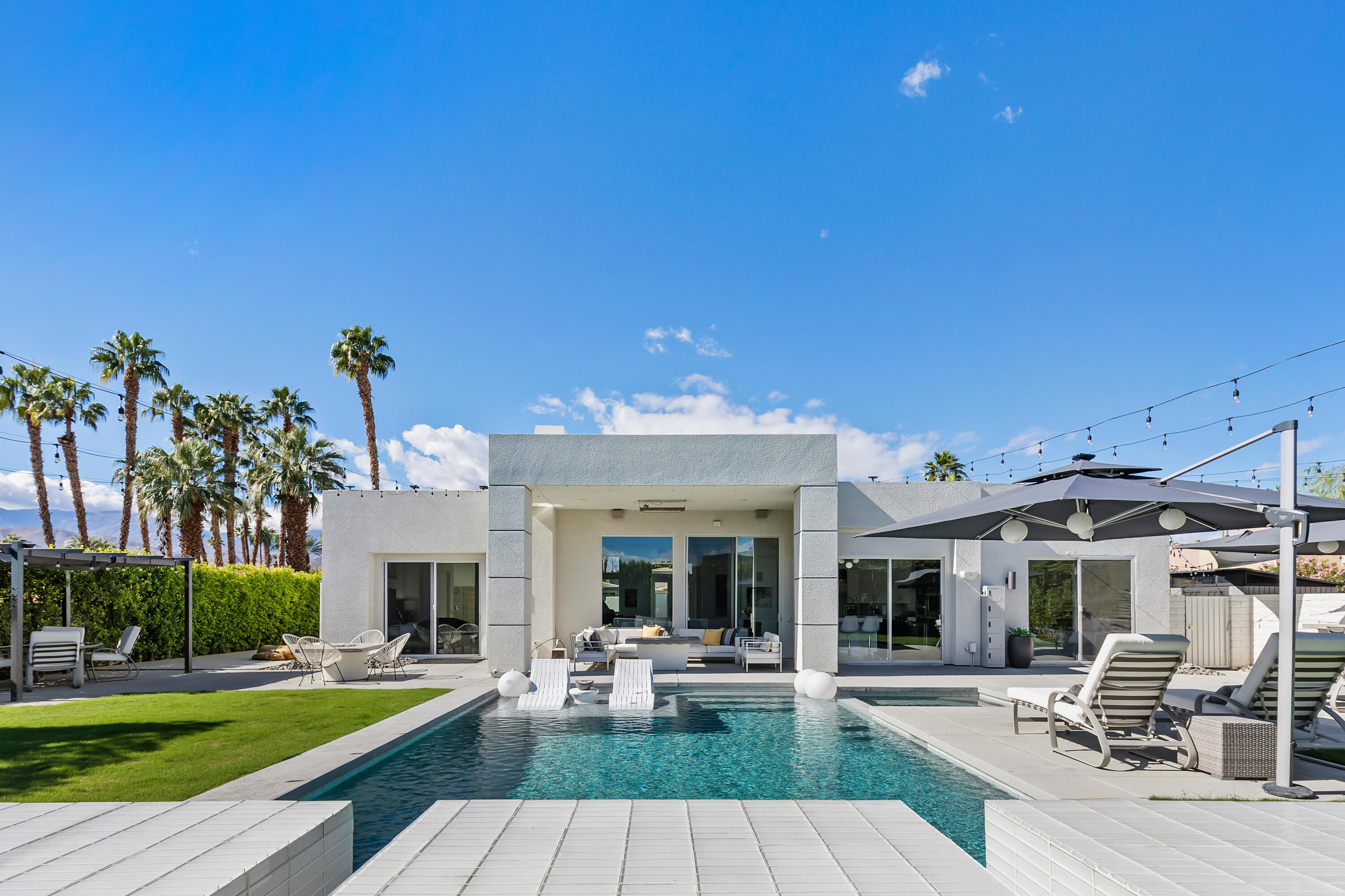 11 Sterling Place Rancho Mirage, CA 92270 - Photo 5 of 47 45_10940873_155431_155431-EI-142