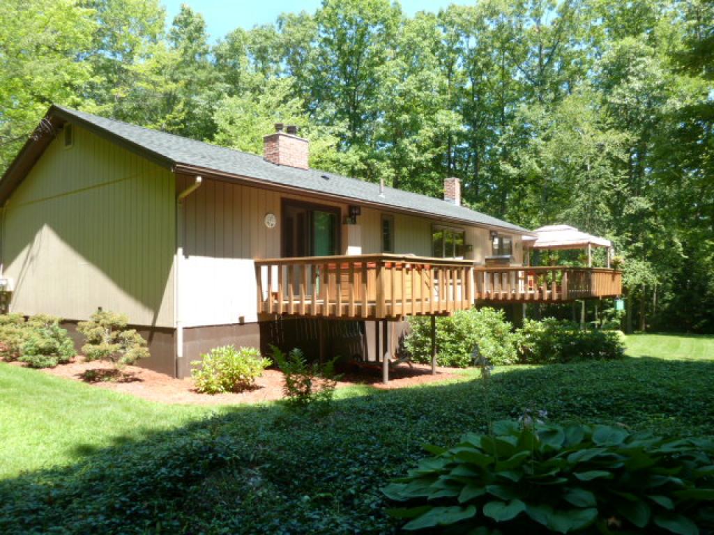 12 Roy Road Hooksett, NH 03106 - Photo 2 of 26