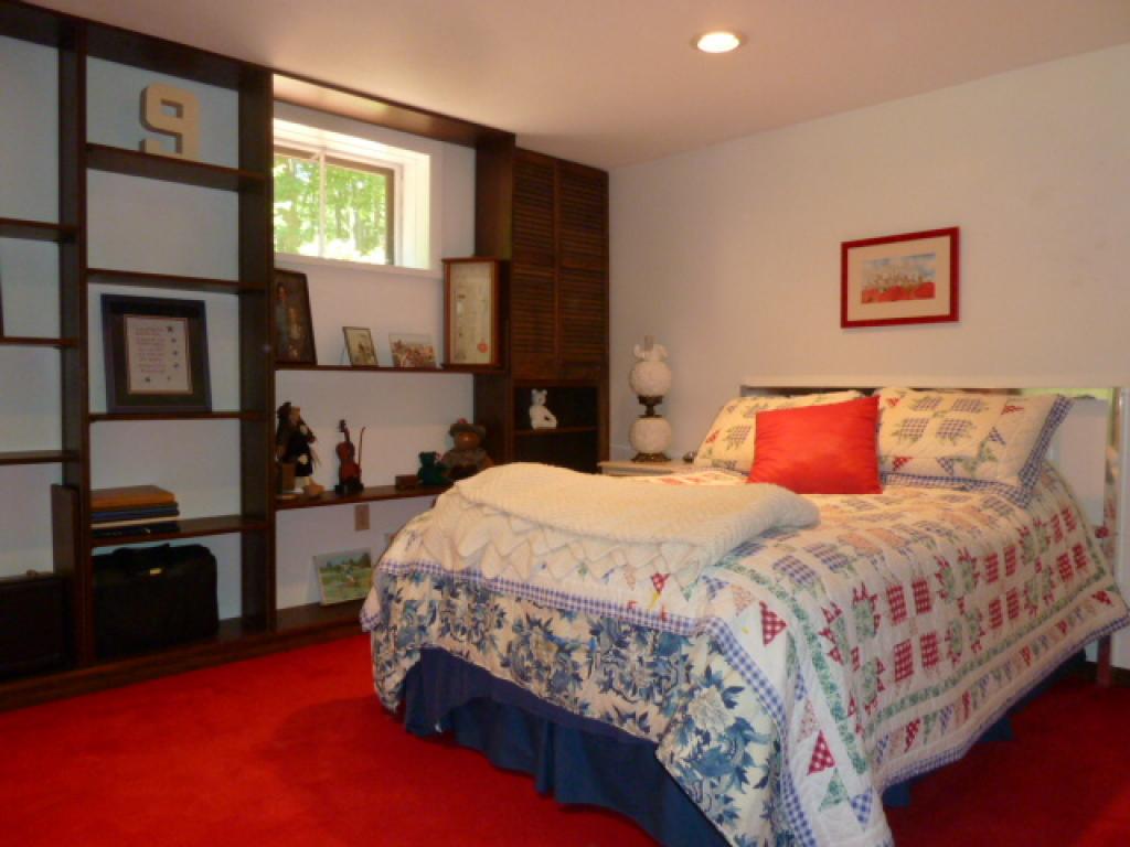 12 Roy Road Hooksett, NH 03106 - Photo 17 of 26