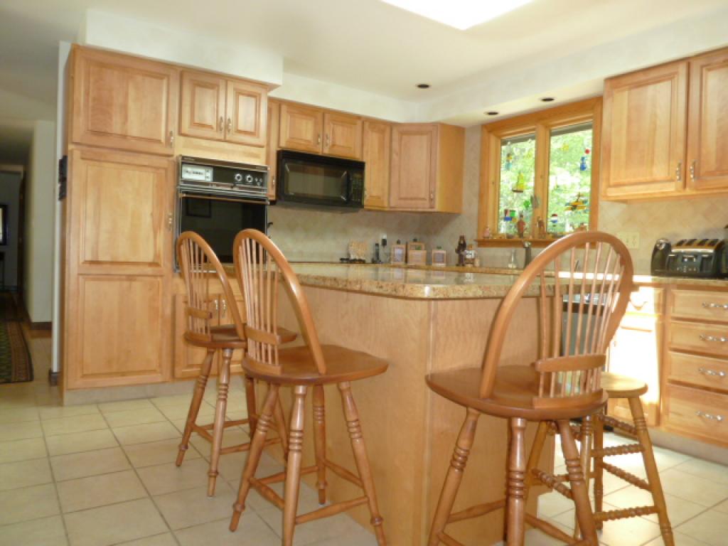 12 Roy Road Hooksett, NH 03106 - Photo 4 of 26