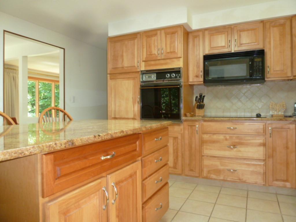 12 Roy Road Hooksett, NH 03106 - Photo 5 of 26