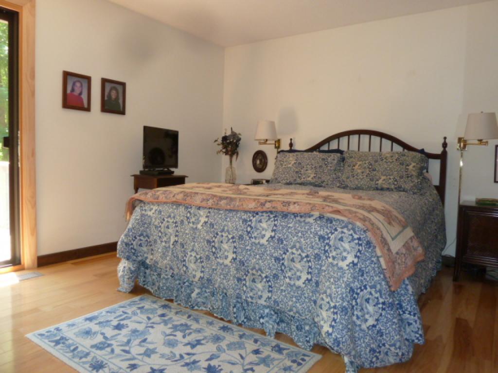 12 Roy Road Hooksett, NH 03106 - Photo 10 of 26
