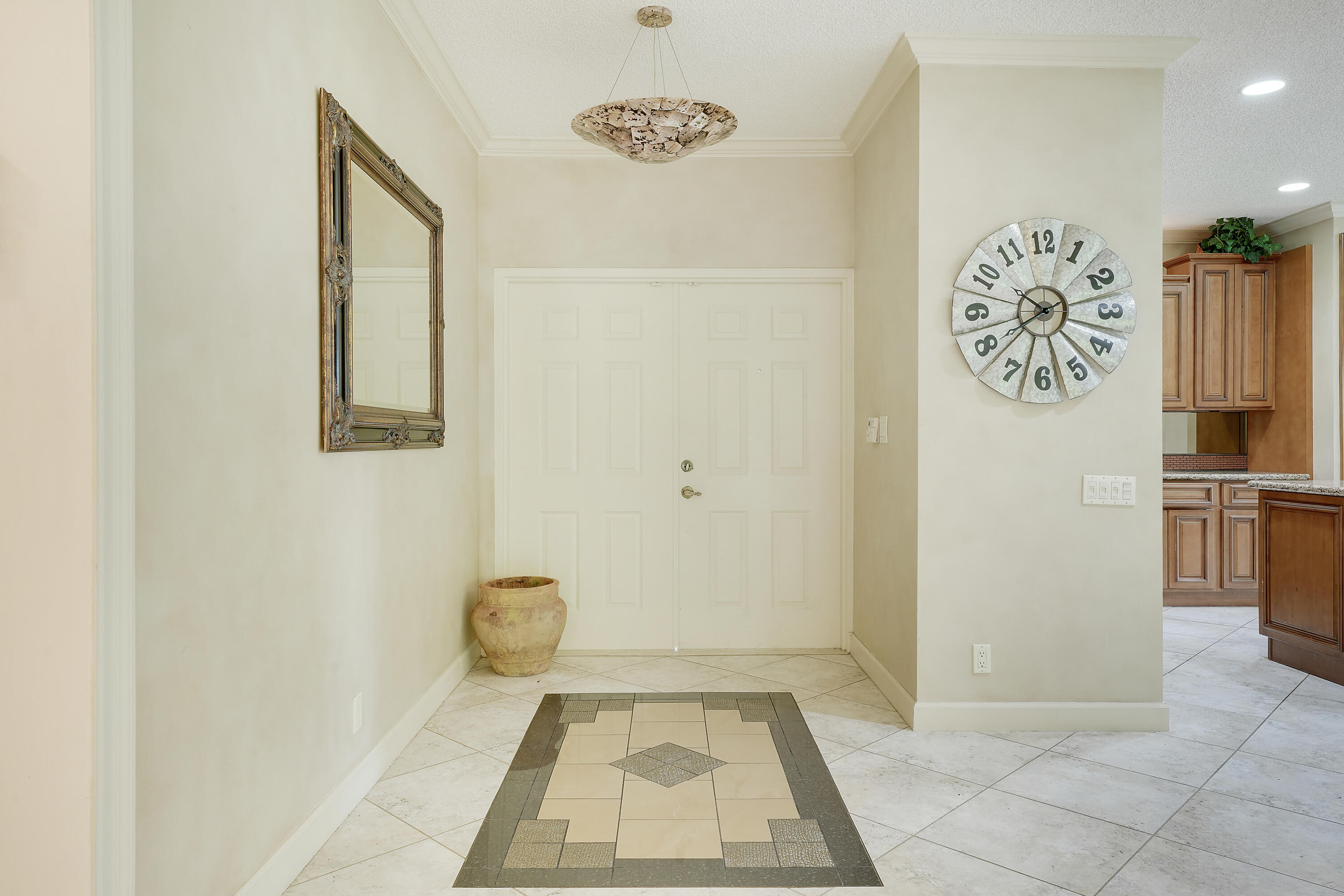 7599 Cinebar Drive, Unit 36U Boca Raton, FL 33433 - Photo 3 of 26 Foyer