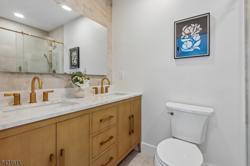 10 Rose Street Edison, NJ 08817 - Photo 15 of 48
