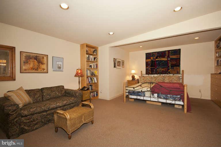 2601 Old Court Road Baltimore, MD 21208 - Photo 13 of 30 MBR - View of Interior Side