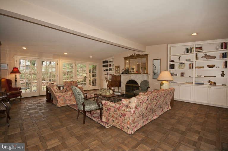2601 Old Court Road Baltimore, MD 21208 - Photo 3 of 30 LR from Foyer