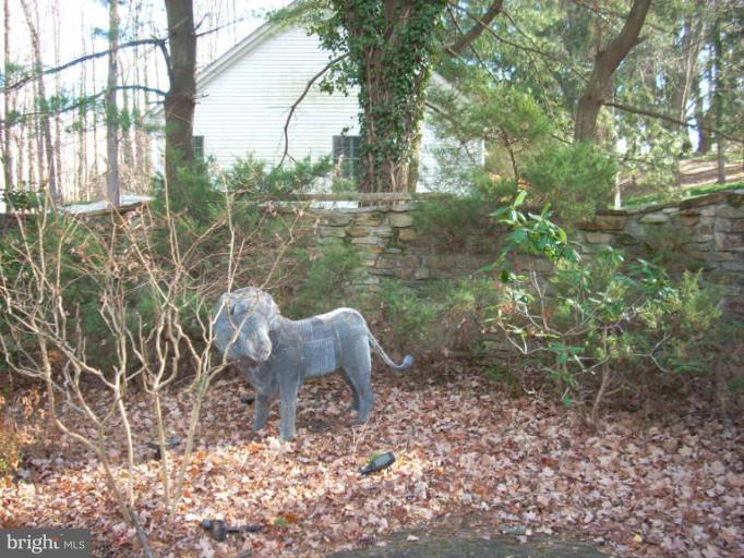 2601 Old Court Road Baltimore, MD 21208 - Photo 28 of 30 Stone Wall & Statue
