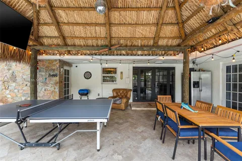 $775,000 | 1220 East Hawthorne Circle, Hollywood, FL 33021