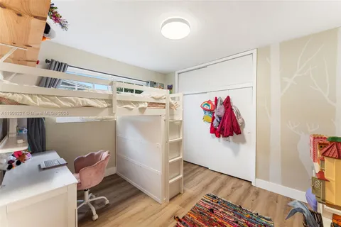 $775,000 | 1220 East Hawthorne Circle, Hollywood, FL 33021