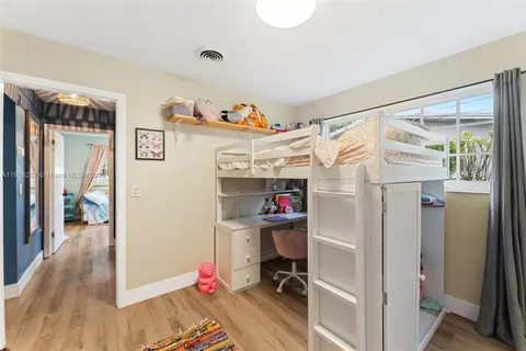 $775,000 | 1220 East Hawthorne Circle, Hollywood, FL 33021