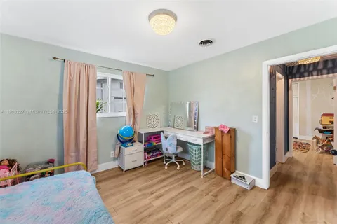 $775,000 | 1220 East Hawthorne Circle, Hollywood, FL 33021