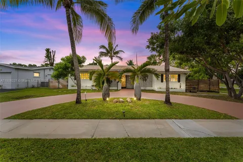 $775,000 | 1220 East Hawthorne Circle, Hollywood, FL 33021