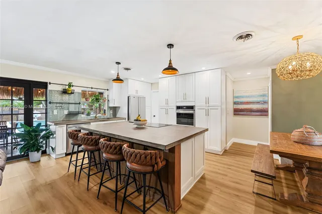 $775,000 | 1220 East Hawthorne Circle, Hollywood, FL 33021