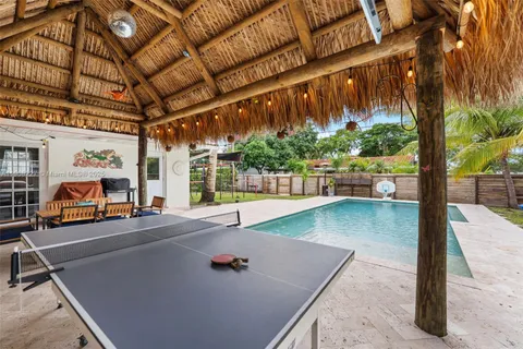 $775,000 | 1220 East Hawthorne Circle, Hollywood, FL 33021