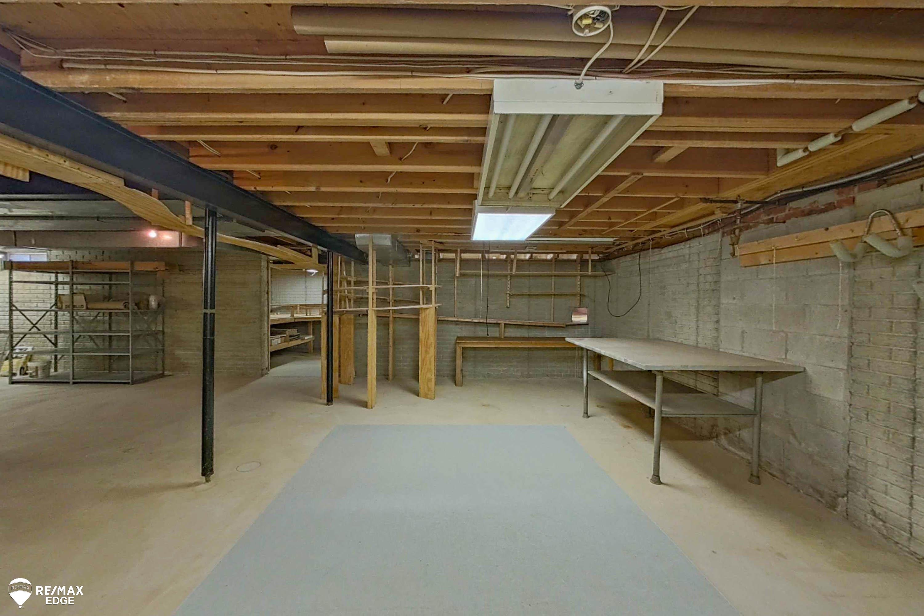 6405 Brewer Road Flint, MI 48507 - Photo 39 of 74 50128950-d6522fd3-f100-4141-a483-1deae1c74d2b.JPG