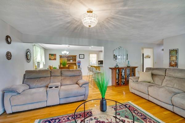 17 Brookfield Road Milford, MA 01757 - Photo 13 of 29 Gallery Image 13