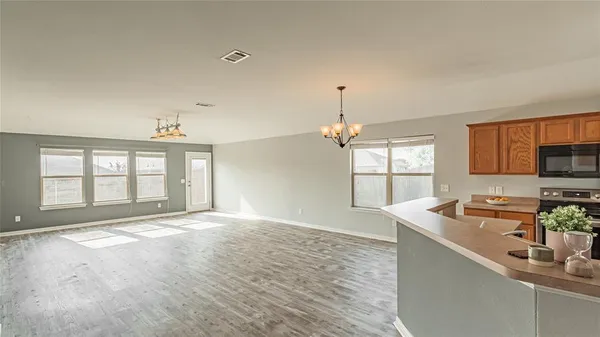 $1,995 | 704 Cedar Cove Drive, Princeton, TX 75407