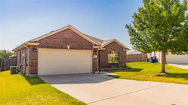 $1,995 | 704 Cedar Cove Drive, Princeton, TX 75407