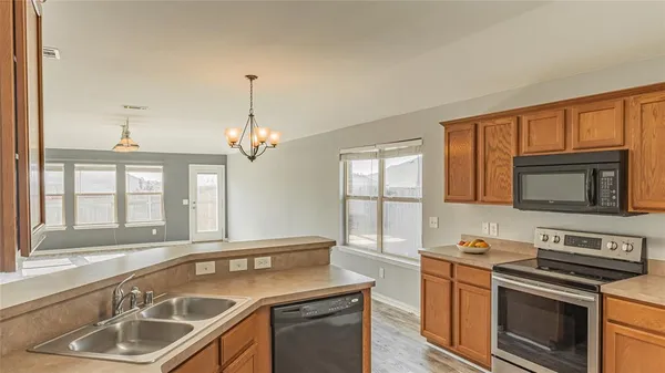 $1,995 | 704 Cedar Cove Drive, Princeton, TX 75407