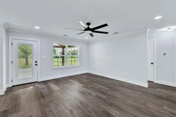 $470,000 | 11345 Jennifer Circle, Sanger, TX 76266